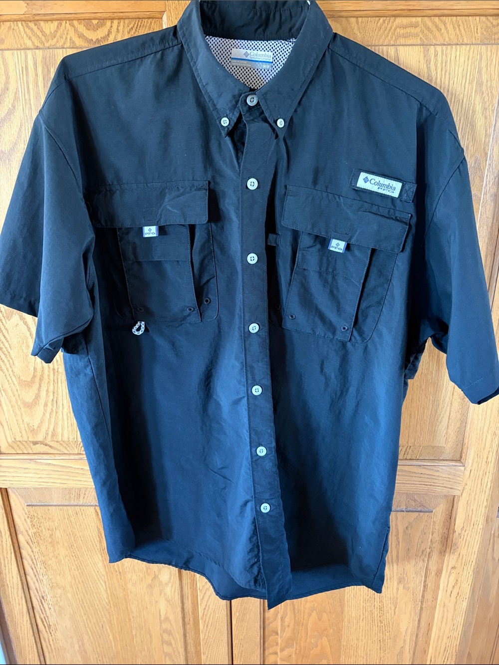Columbia PFG Men’s Black Short-Sleeve Button-Down Utility Shirt